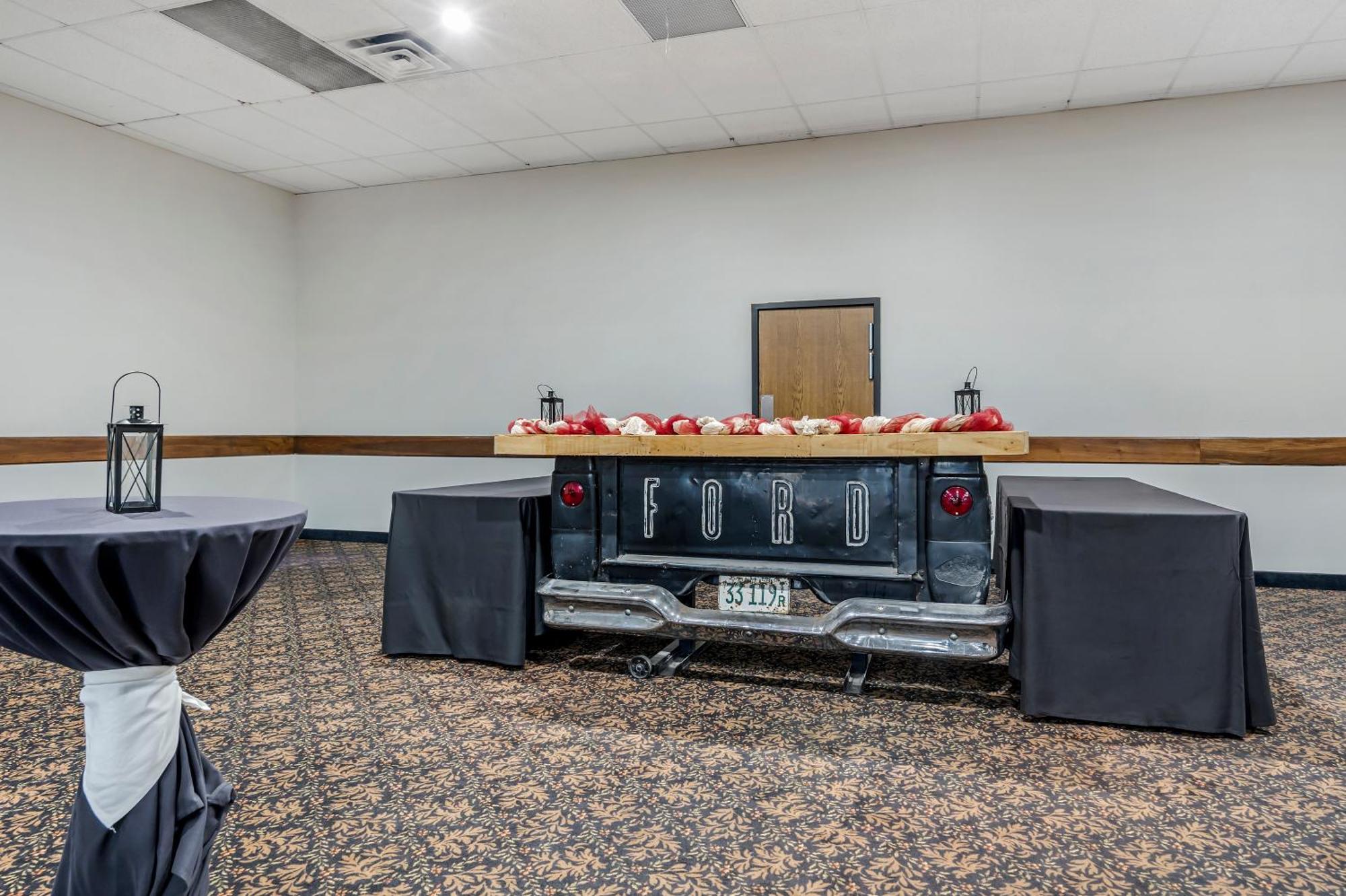 Seaport Inn & Suites Льюистон Экстерьер фото